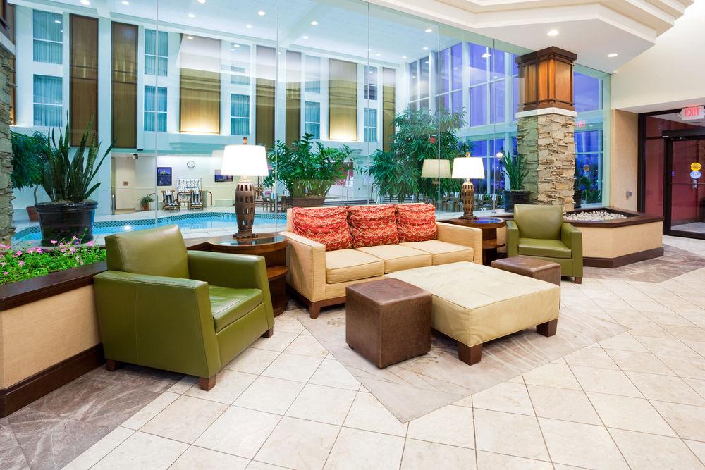 ホテル Doubletree By Hilton Madison East エクステリア 写真