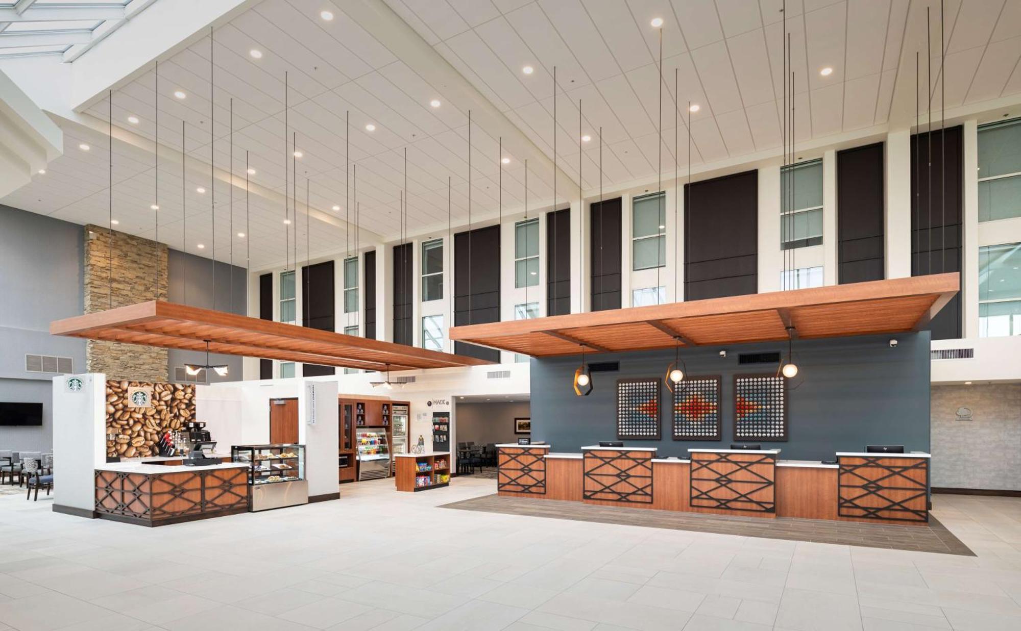 ホテル Doubletree By Hilton Madison East エクステリア 写真